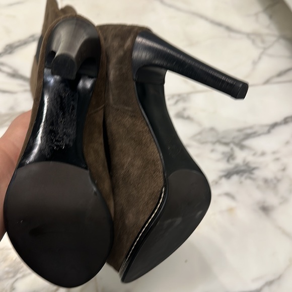 Made In Italy Pure Suede classy Leather Knee high Boots with 4.5 inch heel!NWOT! - Picture 5 of 12